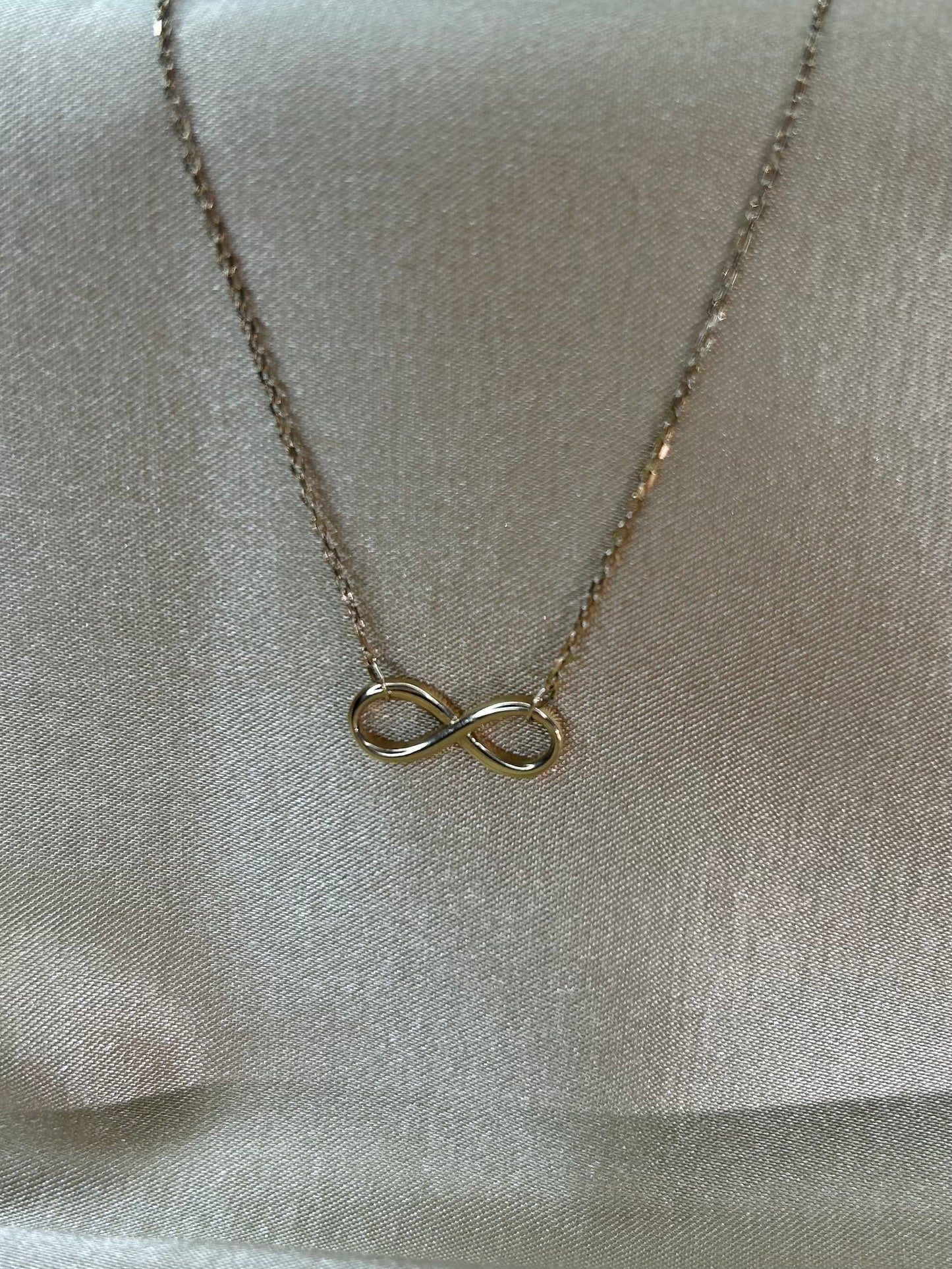 Gargantilla Infinito