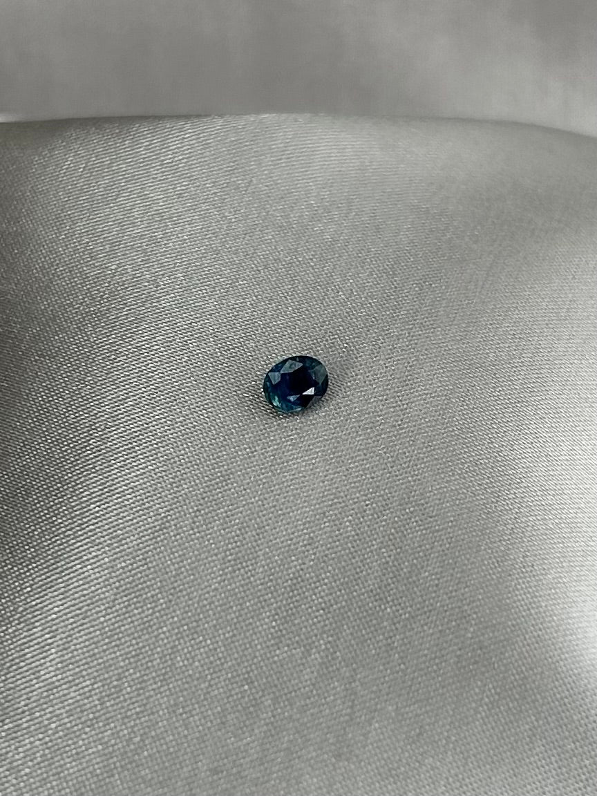 Zafiro Oval