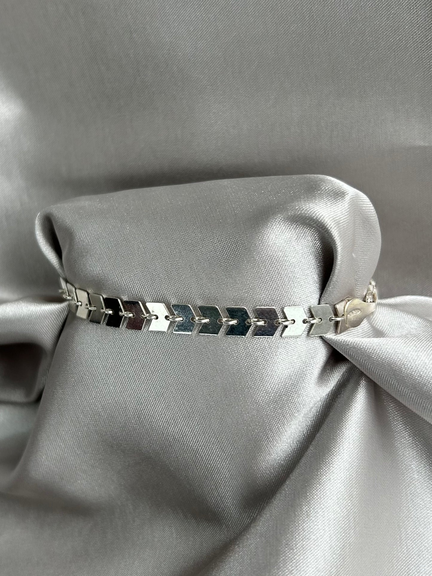 Brazalete Flechas Unidas