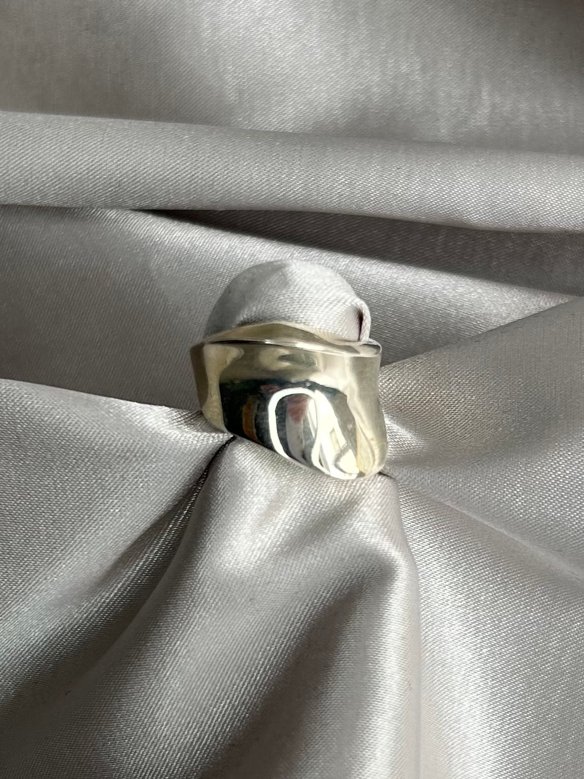 Anillo Ondulado