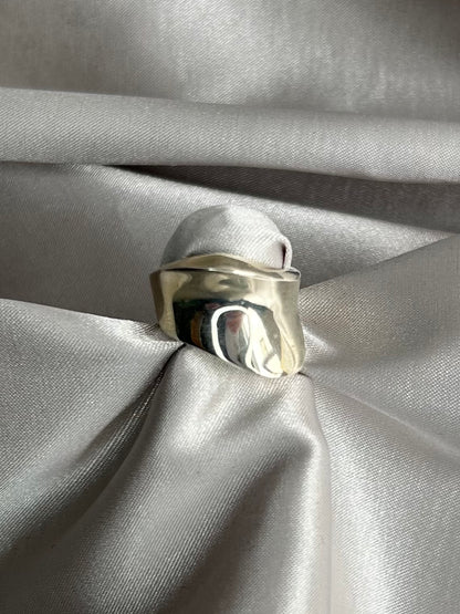 Anillo Ondulado