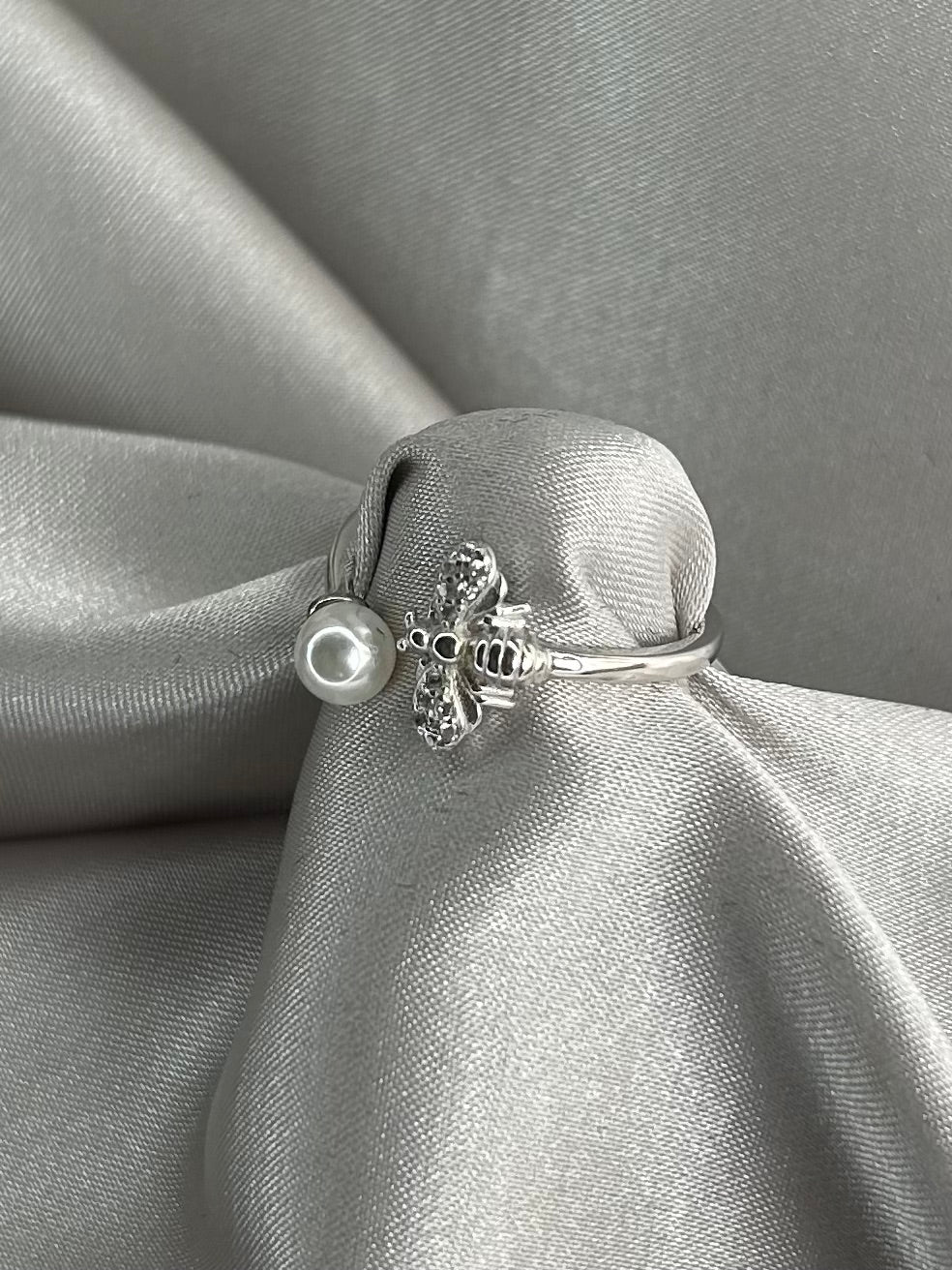 Anillo Perla y Abeja