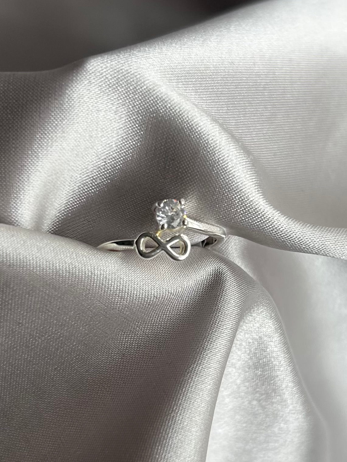 Anillo Zirconia e Infinito