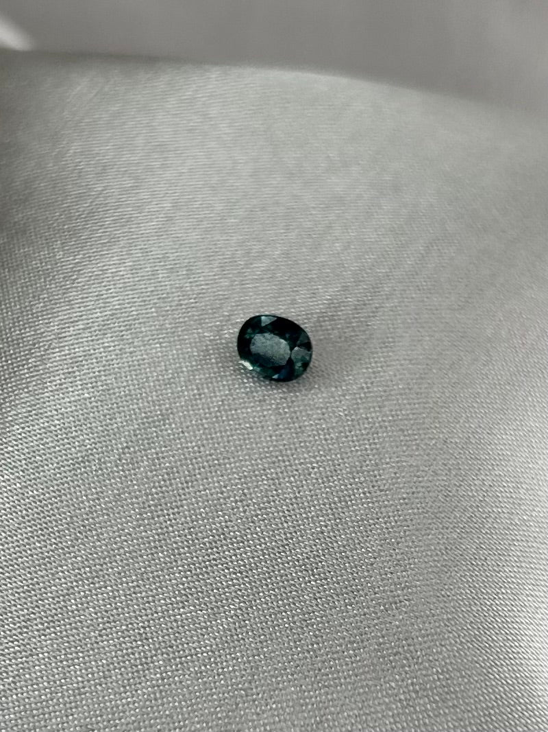 Zafiro Oval (Verdoso)