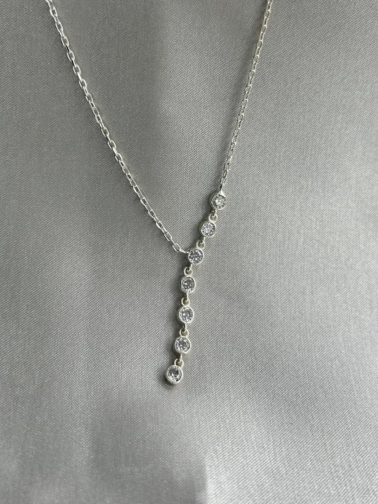 Gargantilla con Zirconias Colgantes