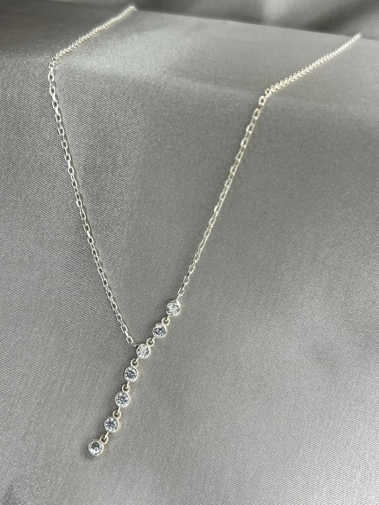 Gargantilla con Zirconias Colgantes