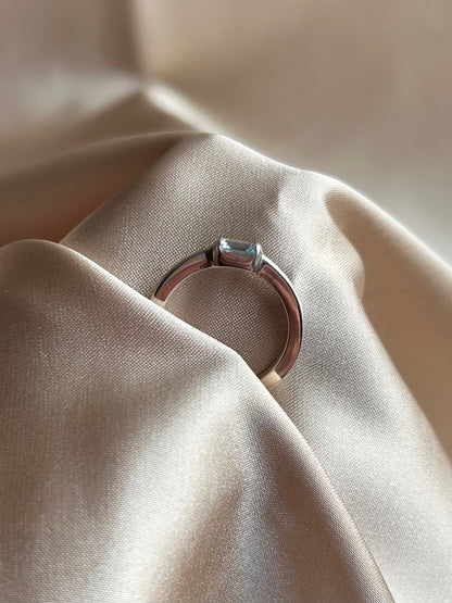 Anillo Aguamarina